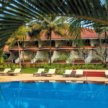 Caravela Beach Resort Varca Exterior foto The pool at the resort