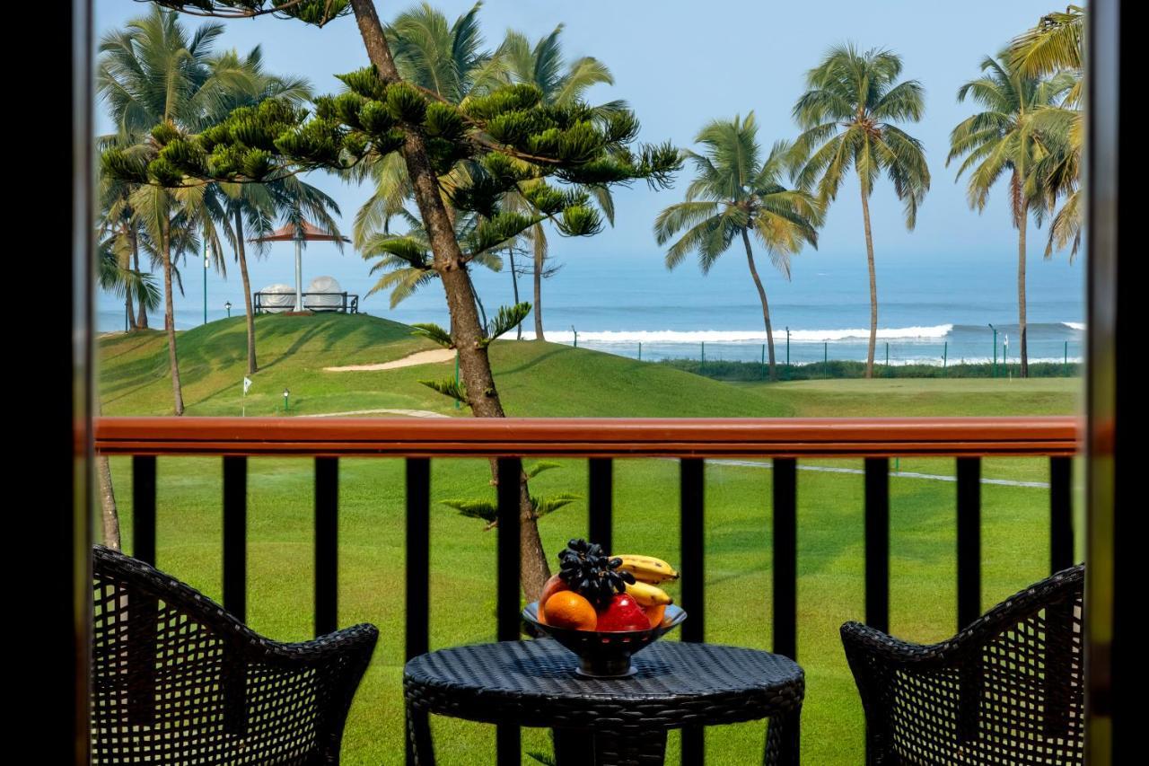 Caravela Beach Resort Varca Exterior foto The Galle Face Hotel