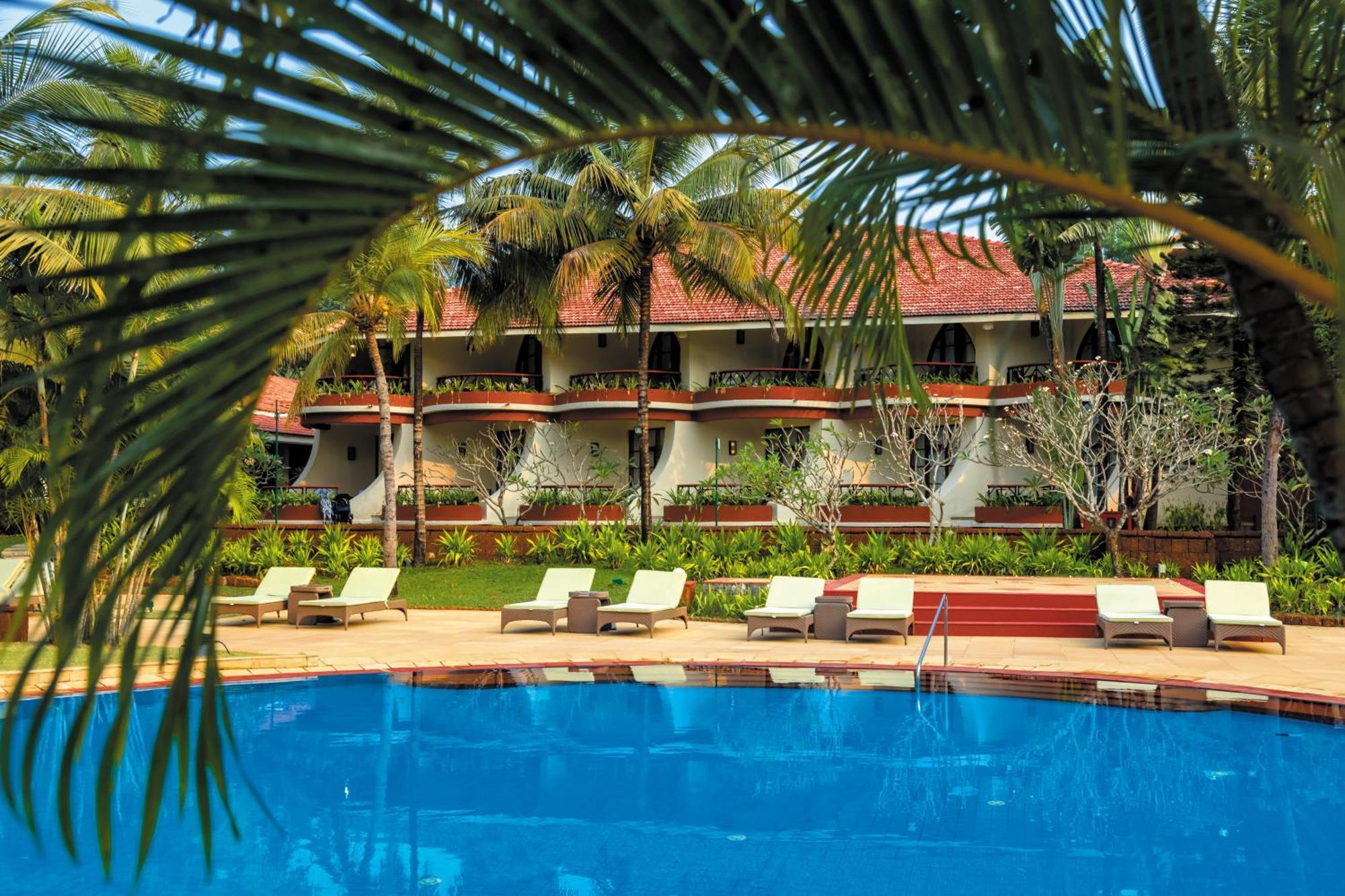 Caravela Beach Resort Varca Exterior foto The pool at the resort