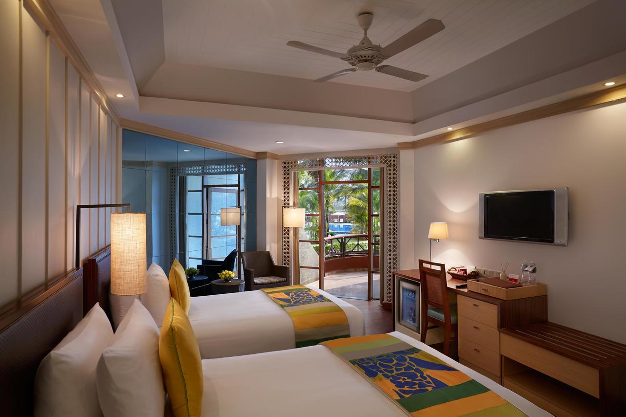 Caravela Beach Resort Varca Exterior foto A room at the Taj Bengal